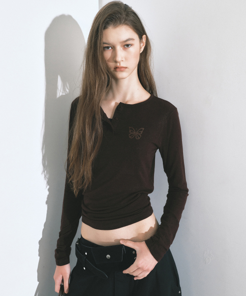 BUTTERFLY HENLEYNECK SLEEVE TOP_BROWN