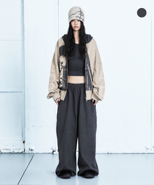 Molly wide jogger in Archive - Charcoal