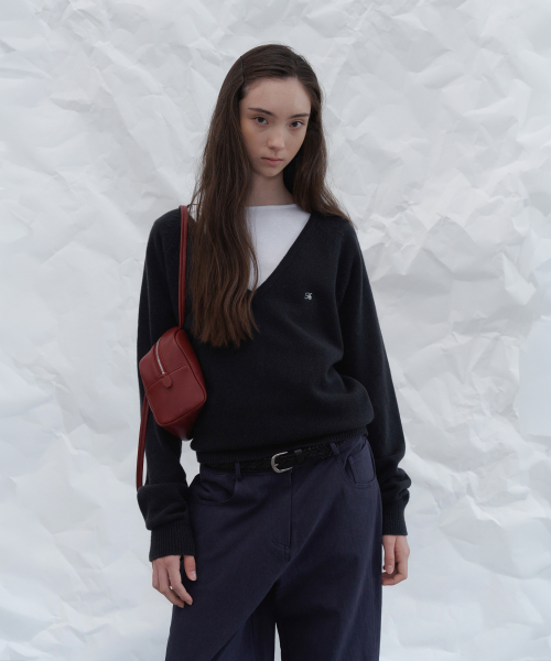 Mild cashmere v-neck knit - charcoal