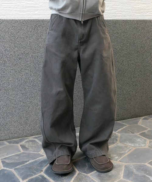 CURVED LINE COTTON PANTS [GRAPHITE]