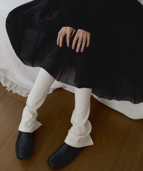Wide Ribbed Slit Leg Warmers (ivory)