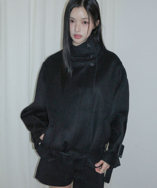 비터셀즈 러비 울 하이넥 하프 코트-블랙