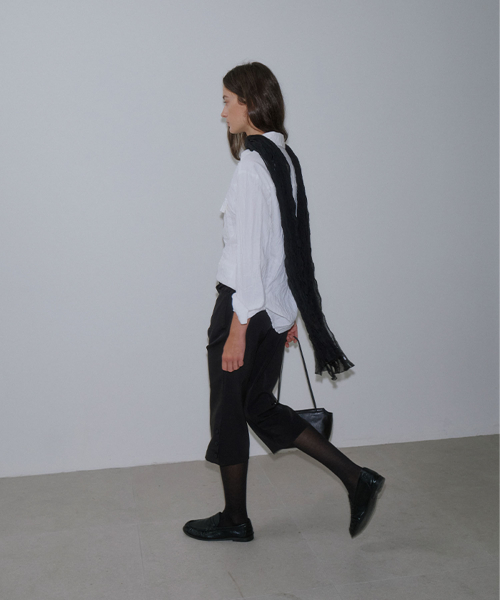 Zue Crinkle Muffler (Black)