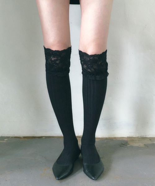 Lace-layered Knee-High Socks Black MDAC062BLACK