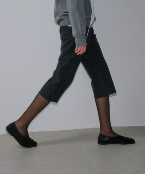 Side Button Capri Pants (Stripe)