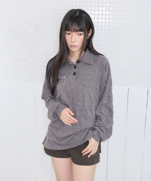 CRINKLED PATCH COLLAR T CHARCOAL