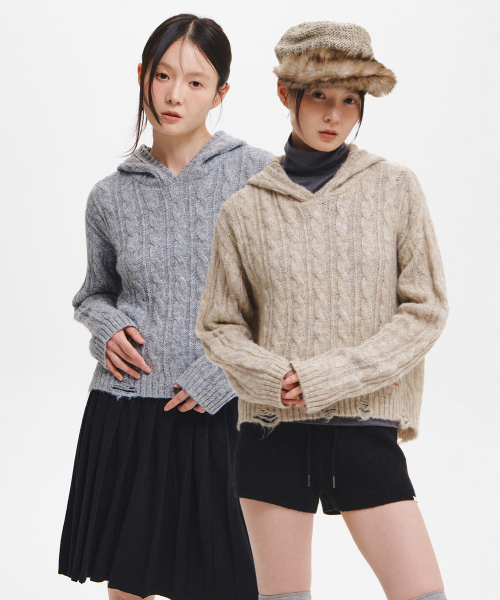 woman distressed hairy cable hooded knit [2col]