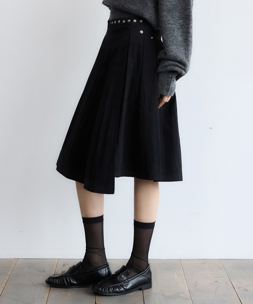 Snap Pleated Wrap Skirt Black
