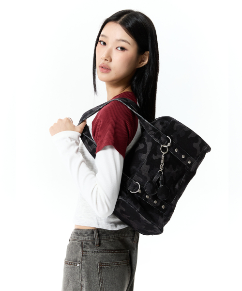 CHERRY CAMO SHOULDER BAG(BLACK)