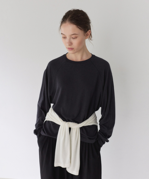 RAGLAN GATHER LONG SLEEVE, CHARCOAL