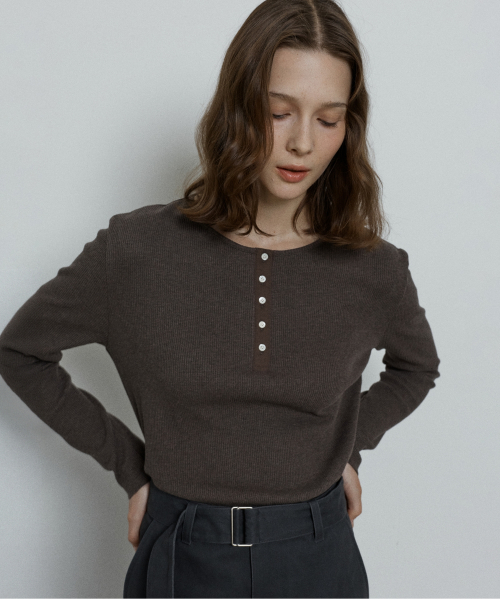waffle henley neck t-shirt - dark brown