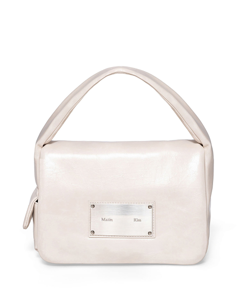 마뗑킴 PADDED FLAP MINI BAG IN IVORY