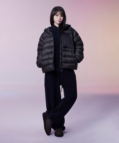 BOUCLE TEXTURE KNIT ZIP UP IN DARK NAVY