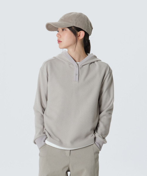 리젠 니트 여성 후드 티셔츠 (S26WWFHD77) Light Beige — Main product photo