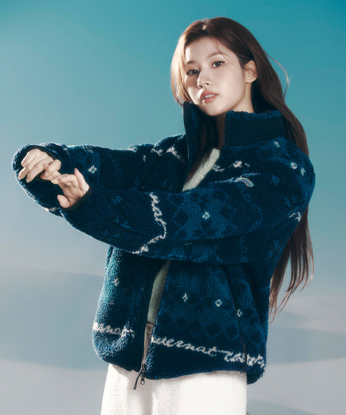 [사나 착용] 노르딕 패턴 쉐르파 자켓 네이비
