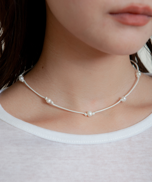 water pearl string necklace - ivory