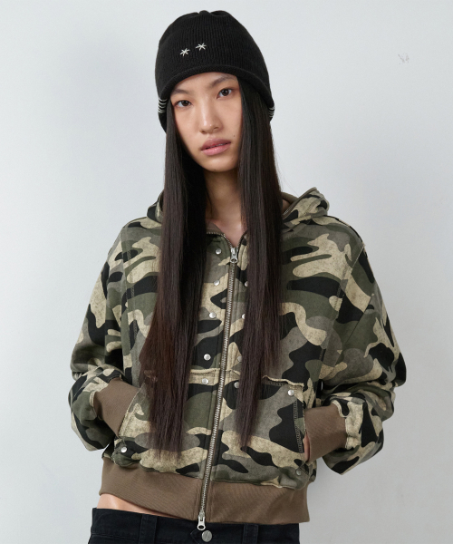 STUDDED FULL ZIP-UP HOODIE (W) CAMO