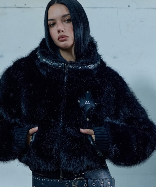XARQ CROSS LEATHER PATCH FUR CROP HOOD ZIP-UP