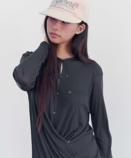 DRAPE BUTTON HOODED LONG SLEEVE T (CHARCOAL)
