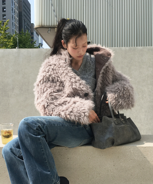 몽돌 리버시블 하이넥 무스탕 그레이 MDJK053GRAY