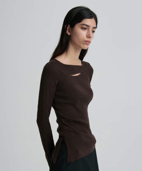 MULTI-SLIT FITTED LONG-SLEEVE TOP TRUFFLE