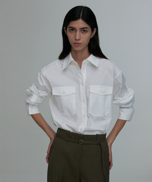 SIDE-SLIT DOUBLE-POCKET SHIRT WHITE