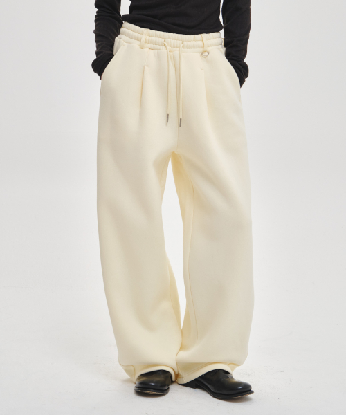 woman one-tuck napping sweat pants [cream]