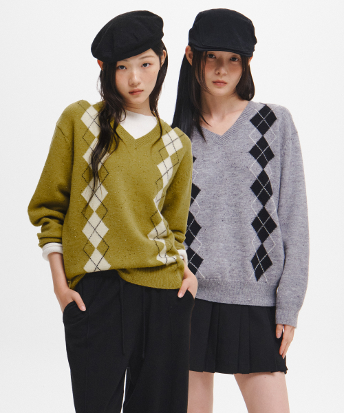 woman nep vintage argyle v-neck pullover [3col]