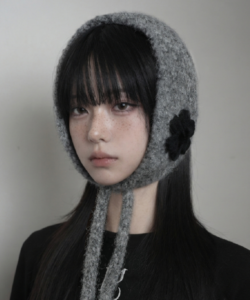 Flower Knit Ear Warmer - Gray