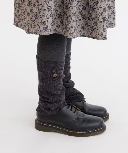 오헤시오 RIBBED BUTTON LEG WARMERS, CHARCOAL