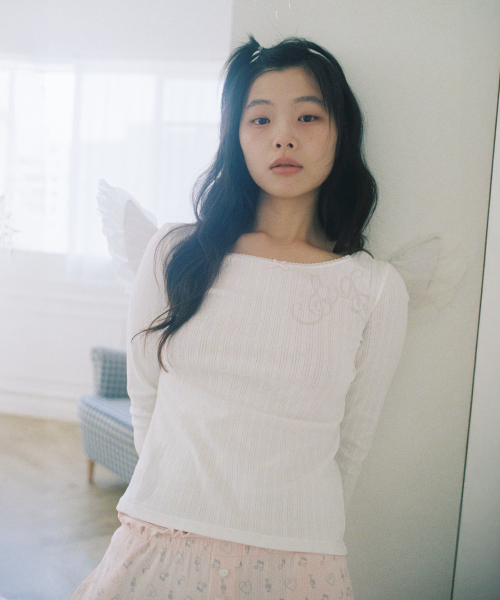 [HUGYOURSKIN X SPAO] Boatneck Long-Sleeve Tee (White)_SPLAG4VU01