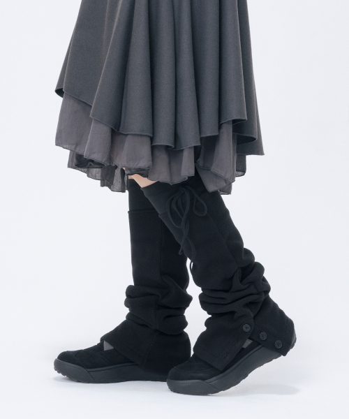 미세키서울 Button fleece leg warmer BLACK