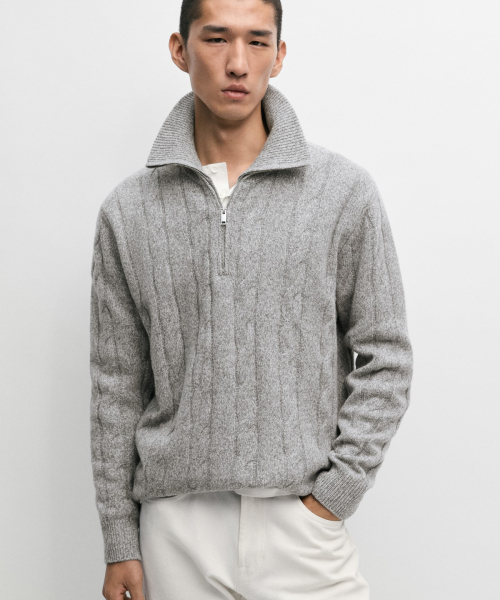 100% 울 케이블 니트 스웨터 — Main product photo