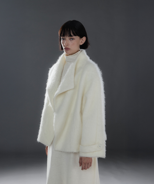 더밀루이 Mohair Halo Coat (Cream Beige)
