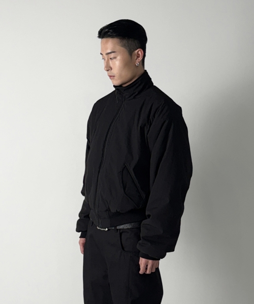 패디드 봄버 자켓_블랙 — Main product photo