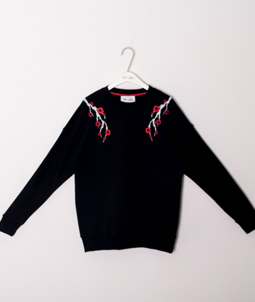 M [S/S] Свитшот AsiHa с вышивкой сливы Ver.2 Black