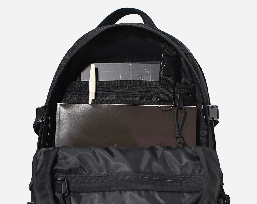 커버낫(COVERNAT) 코듀라 어센틱 로고 럭색 블랙