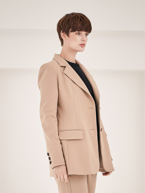 Приталенный однобортный жакет (Beige)
