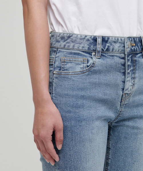 Женские джинсы Slim Straight (Light Indigo)