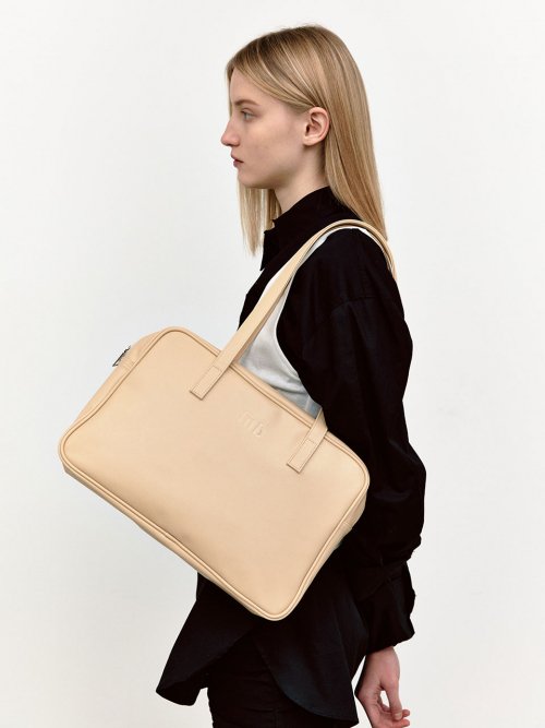 MUSINSA | FILLINTHEBLANK Trapezoid Shoulder Bag (beige)