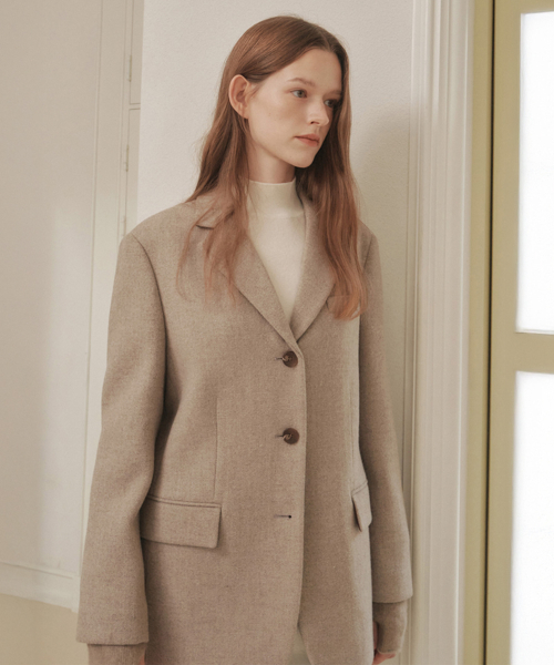 HERRINGBONE THREE BUTTON COKET BEIGE