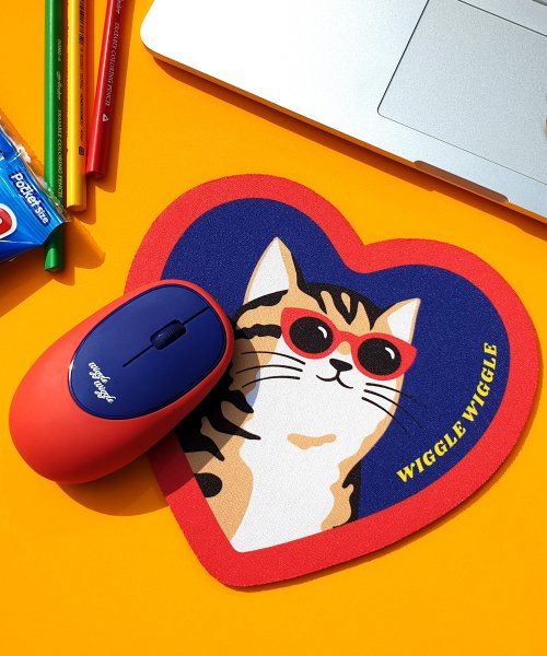 MUSINSA  WIGGLE WIGGLE Malang Wireless Mouse & Heart Mouse Pad Set