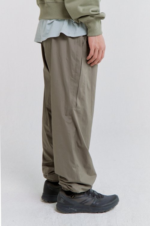 激安店舗 Graphpaper MILITARY CLOTH 2TUCKS PANTS チノパン - www