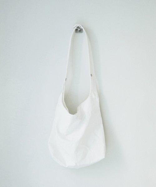 톰투머로우(TOMTOMORROW) touk bag [white] - 사이즈 & 후기 | 무신사