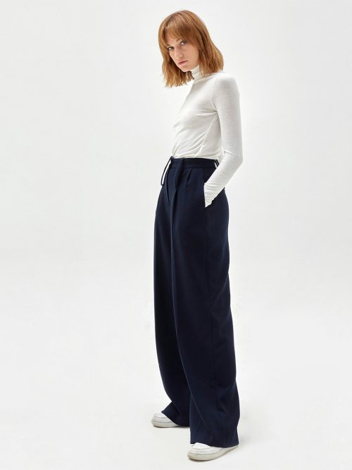 BELTED POINTED широкий-LEG TROUSERS темно-синий