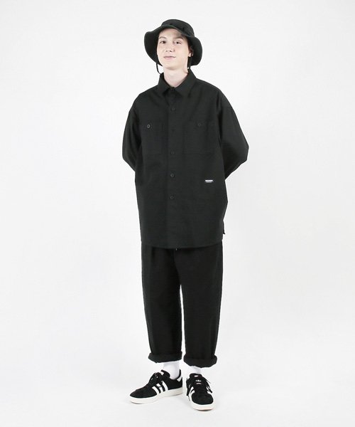 Широкие брюки чинос с защипами [Black]