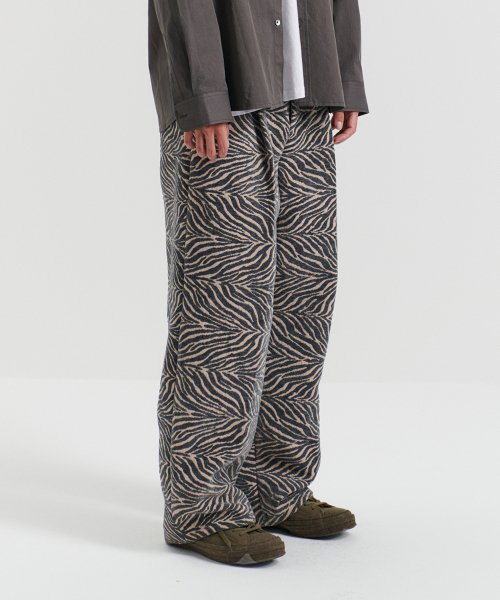 zebra pattern set-up pants_black