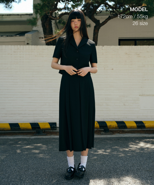 WOMENS LIGHTWEIGHT CROP SHORT SLEEVE BLAZER [BLACK]
