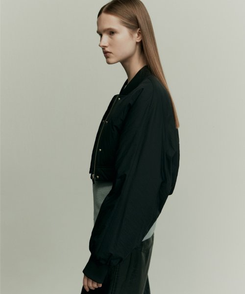 CROPPED WAIST ZIPPED BOMBER JUMPER BK