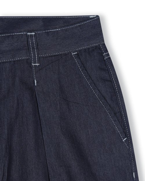 WIDE FIT ONE TUCK TENCEL LIKE SHORTS INDIGO